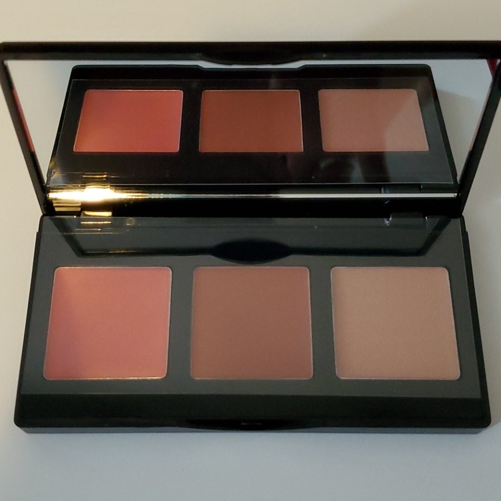Laura Geller Multitasking Eye Lip Cheek Palette
